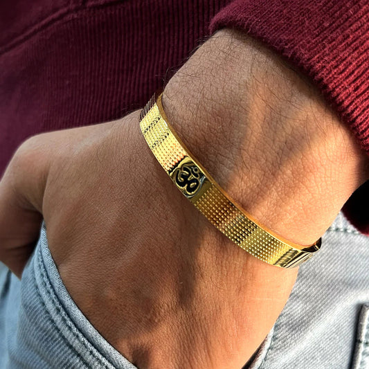 Om Men's Bracelet with Embossed Dots