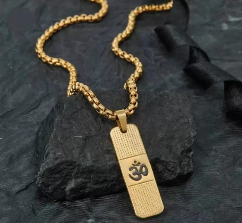 OM 22K Gold Pendant with Chain | Platted Dotted Pendant with Chain