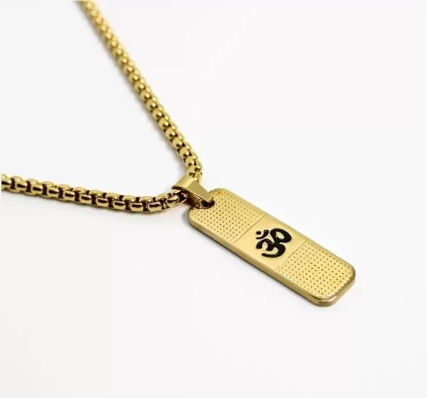 OM 22K Gold Pendant with Chain | Platted Dotted Pendant with Chain